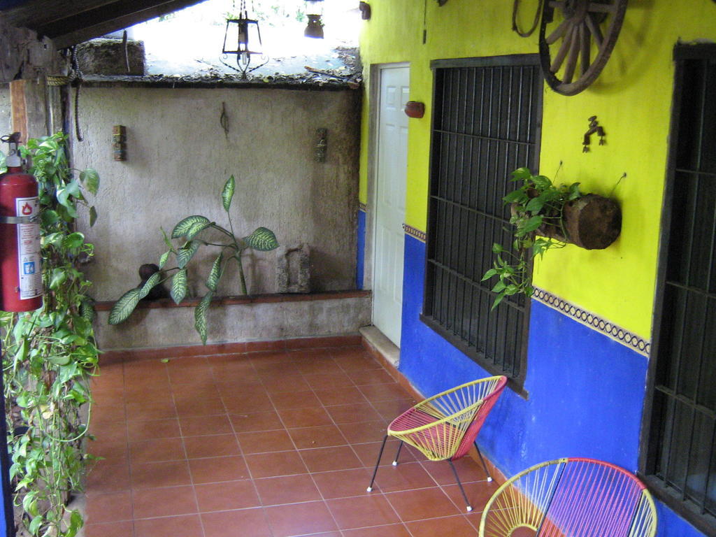 Posada El Jardin Ticul エクステリア 写真